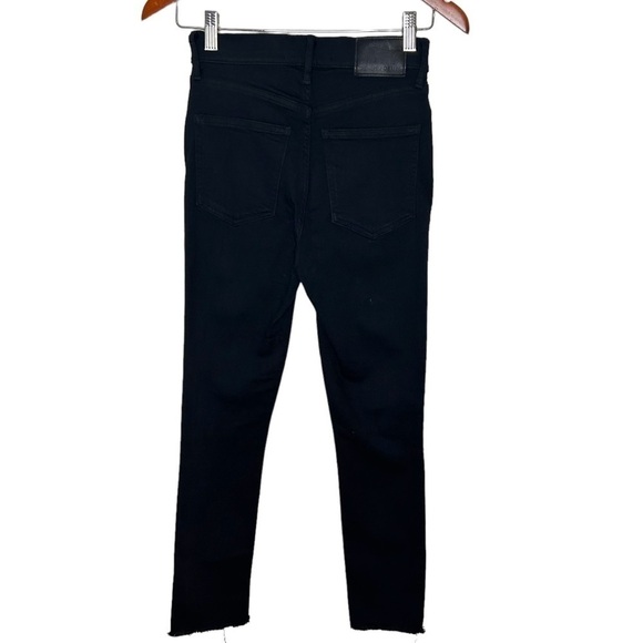 Aritzia Denim Forum The Lola High Rise Skinny Crop - Picture 9 of 16